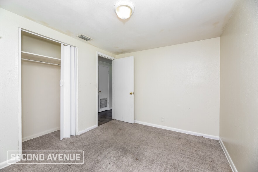 Building Photo - 5809 Tusk Ct