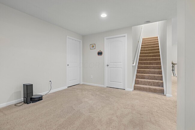 Building Photo - 6722 Rocky Ridge Dr