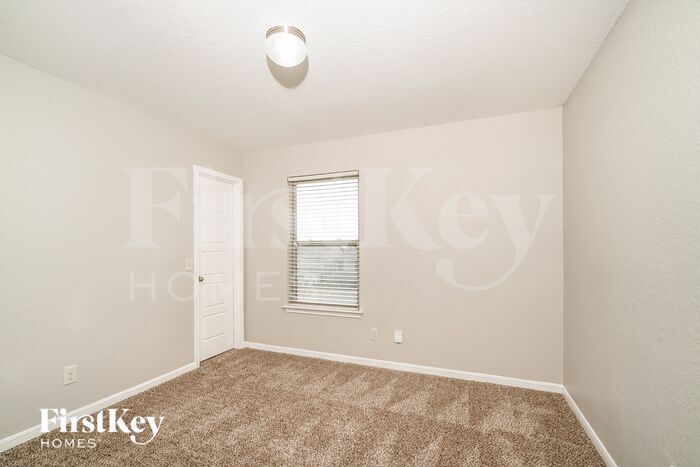 Building Photo - 205 Highland Pl