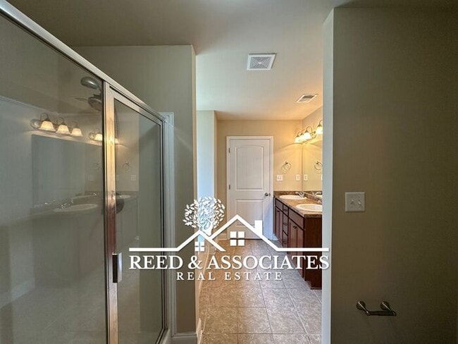 Building Photo - Just Minutes Away from DeSoto County Schools!