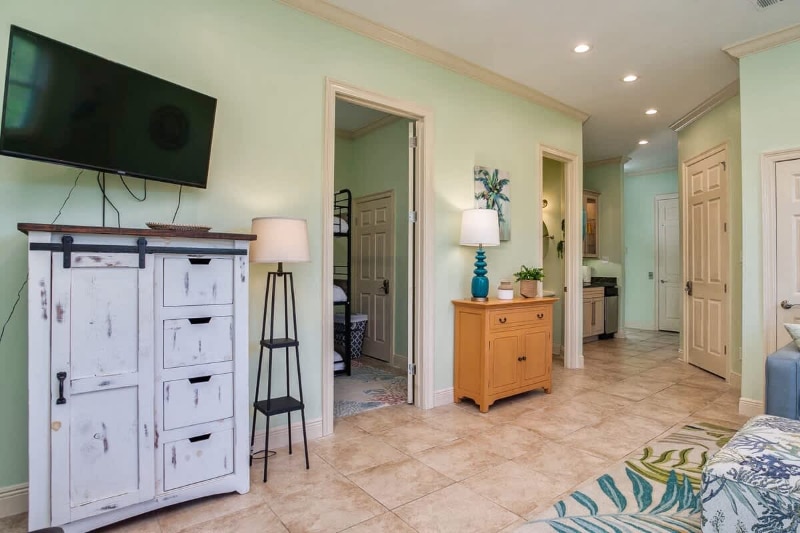 Building Photo - 6727 Kiva Way