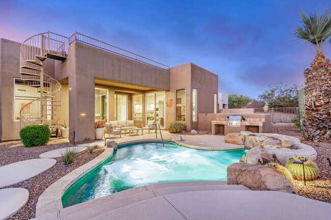 Building Photo - 10837 E Running Deer Trail