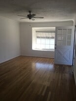 Building Photo - 2522 Montana Ave