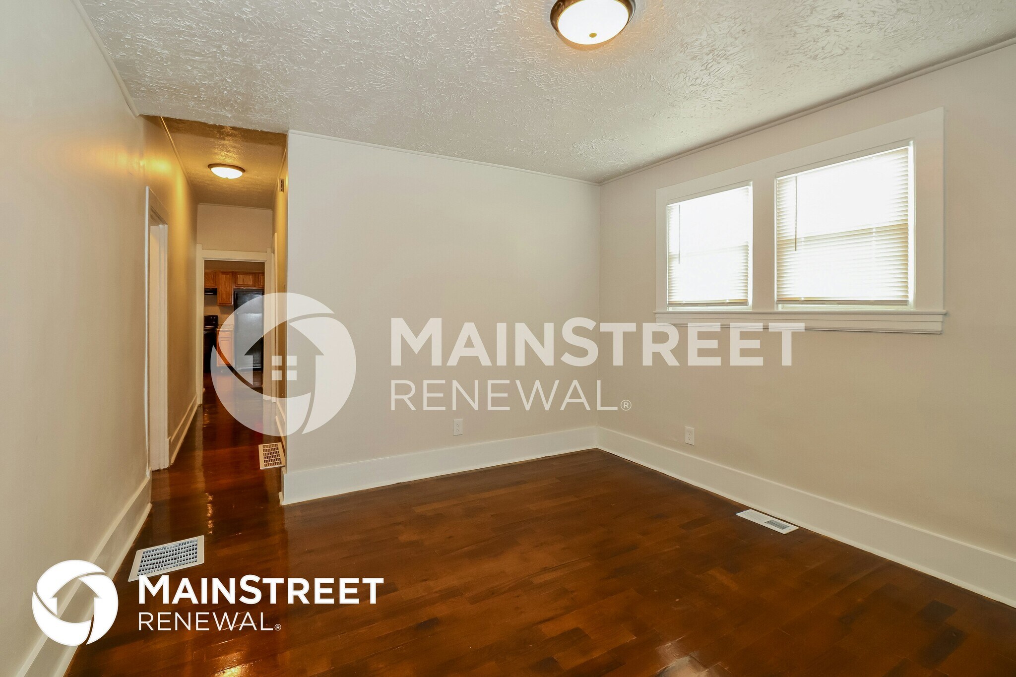 Building Photo - 3732 River Park Dr