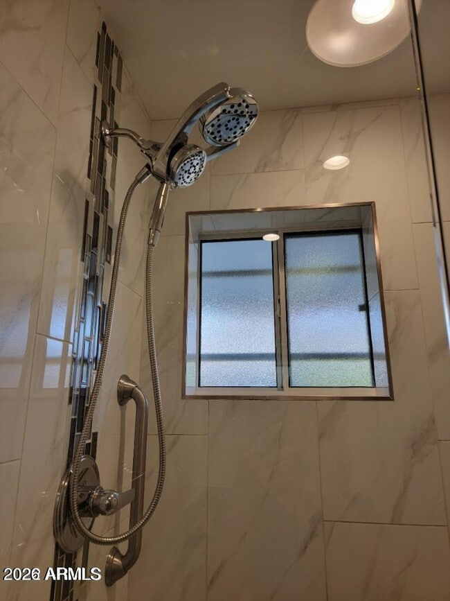 Building Photo - 4242 N 31st Pl