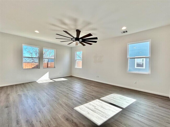 Building Photo - 202 Pebblestream Pass