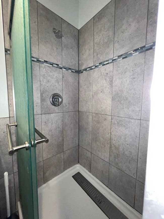 Building Photo - 4815 S Elizabeth St