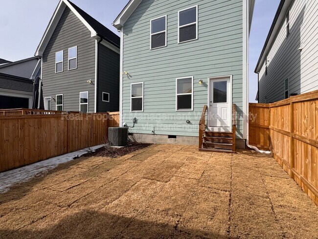 Building Photo - 1328 Barreto Dr