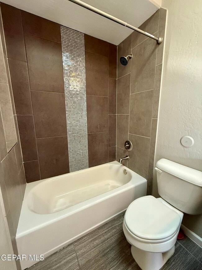 Building Photo - 1252 Desert Mirage Pl
