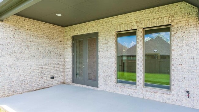Building Photo - 170 Plumbago Loop