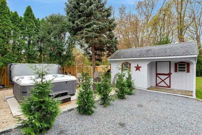 Building Photo - 25 Miami Ave