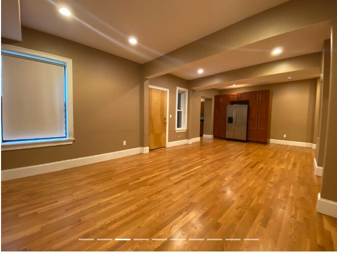 Building Photo - 1592 Beacon St