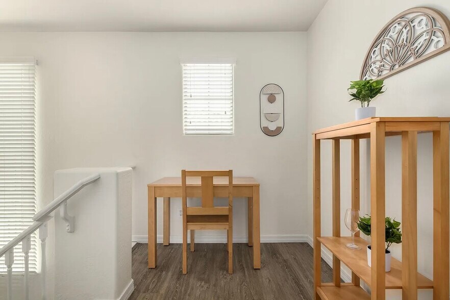 Building Photo - 16017 N 19th Dr