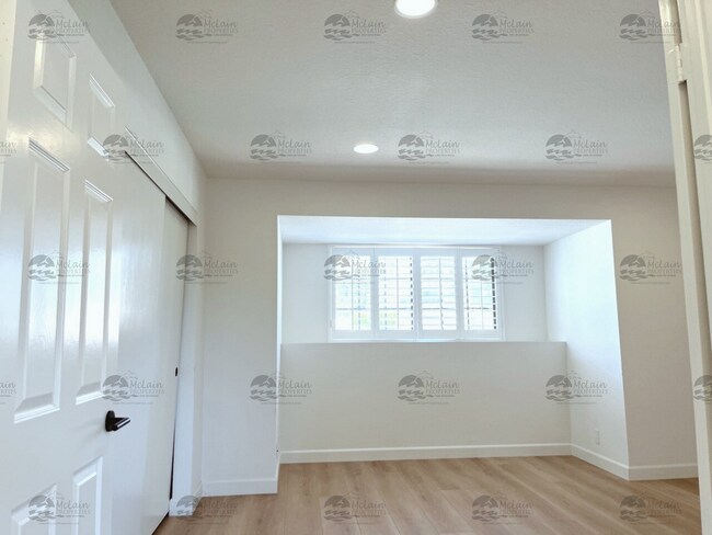 Building Photo - Shadowridge  Gorgeous 3 Bedroom Home In Desirable Neighborhood / Vista