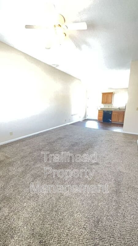 Building Photo - 18231 East 12th Terrace N