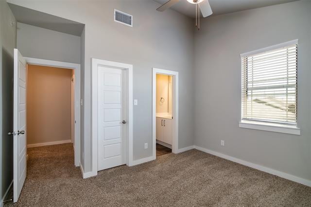 Building Photo - 729 Harvest Moon Dr