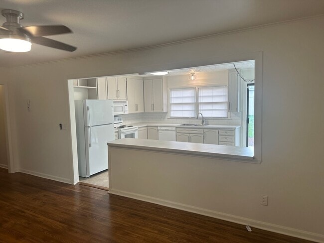 Building Photo - 510 S 74th E Ave