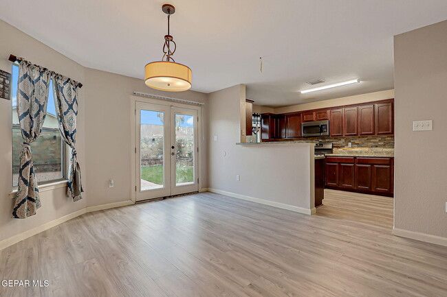 Building Photo - 14270 Gil Reyes Dr