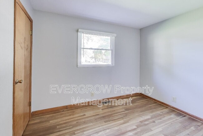 Building Photo - 705 Orchard Ln