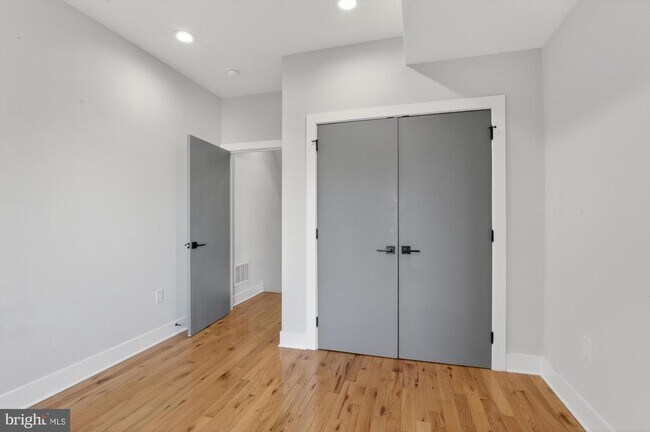 Building Photo - 431 W Norris St