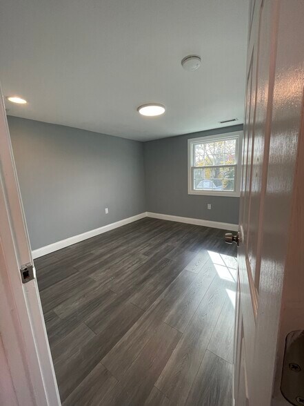 Building Photo - 2132 Durham Rd