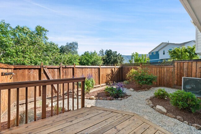 Building Photo - 1545 Camden Village Cir