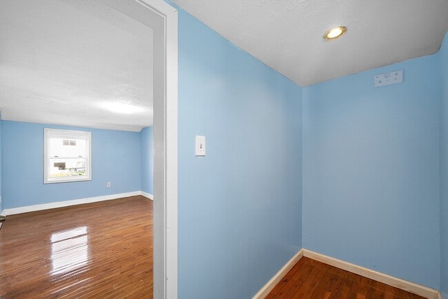 Building Photo - 86 Jackson Ave