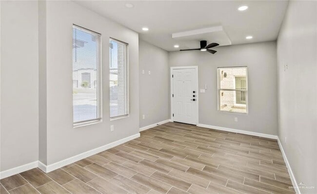 Building Photo - 101 Yosemite Dr