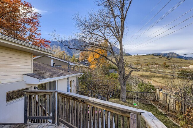 Building Photo - 2425 Dartmouth Ave