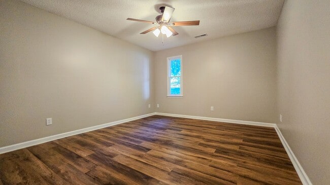 Building Photo - 3133 Russell Way Ln
