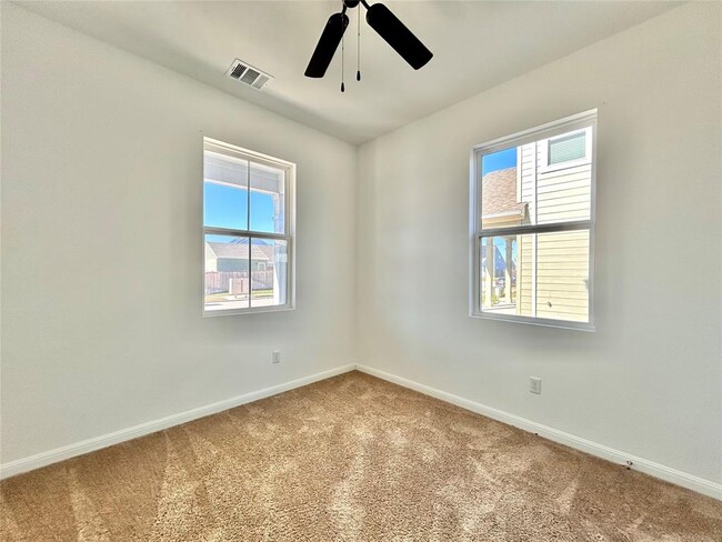 Building Photo - 202 Pebblestream Pass