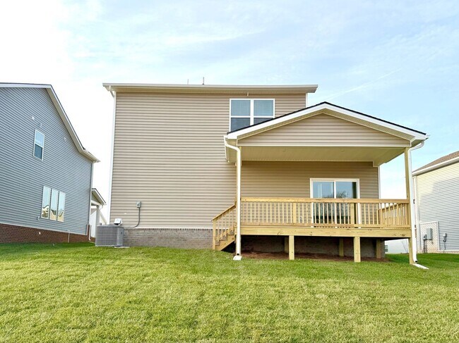 Building Photo - 1333 Gentry Dr