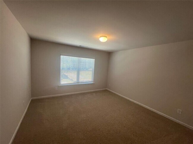 Building Photo - 127 Berry Dr