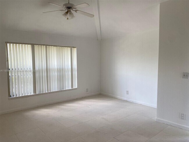 Building Photo - 4090 N Pine Island Rd