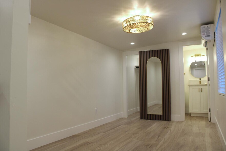 Building Photo - 29940 White Wake Dr