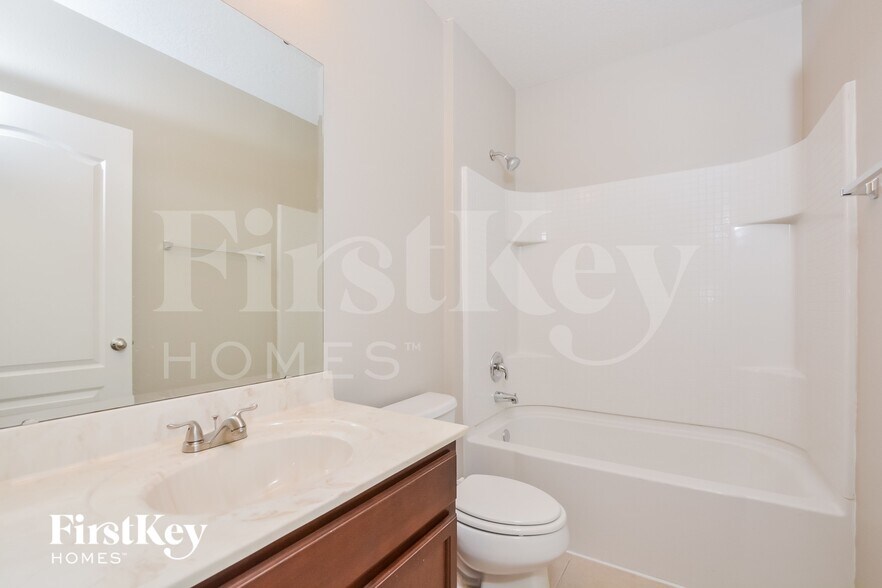 Building Photo - 1995 Banner Ln