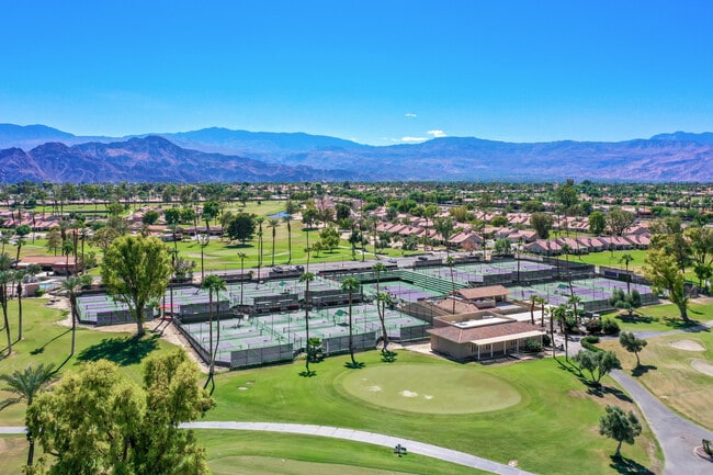 Building Photo - 40492 Bay Hill Way
