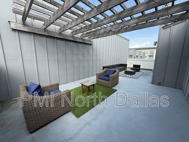 Building Photo - 1771 Mccoy St