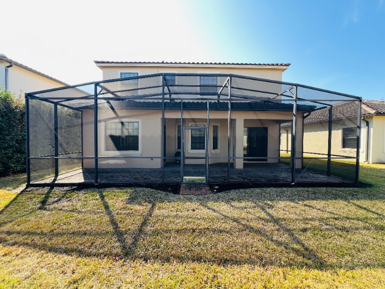 Building Photo - 10441 Stapeley Dr