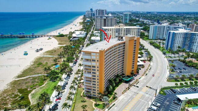 Building Photo - 328 N Ocean Blvd