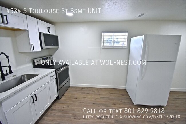 Building Photo - 4534 Toulouse St