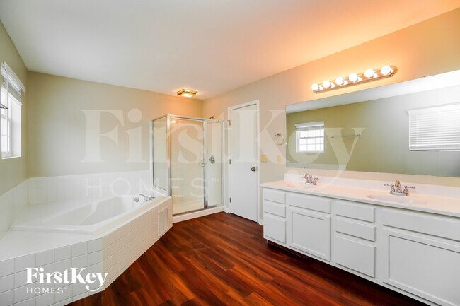 Building Photo - 7809 Astra Cir