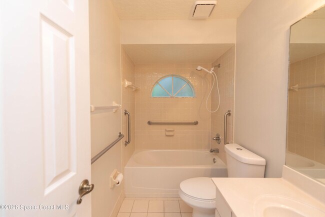 Building Photo - 1236 Buffing Cir SE