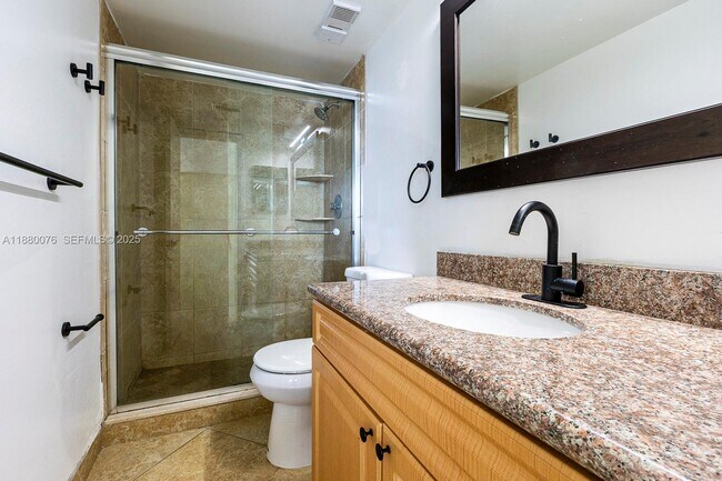 Building Photo - 109 Lake Emerald Dr