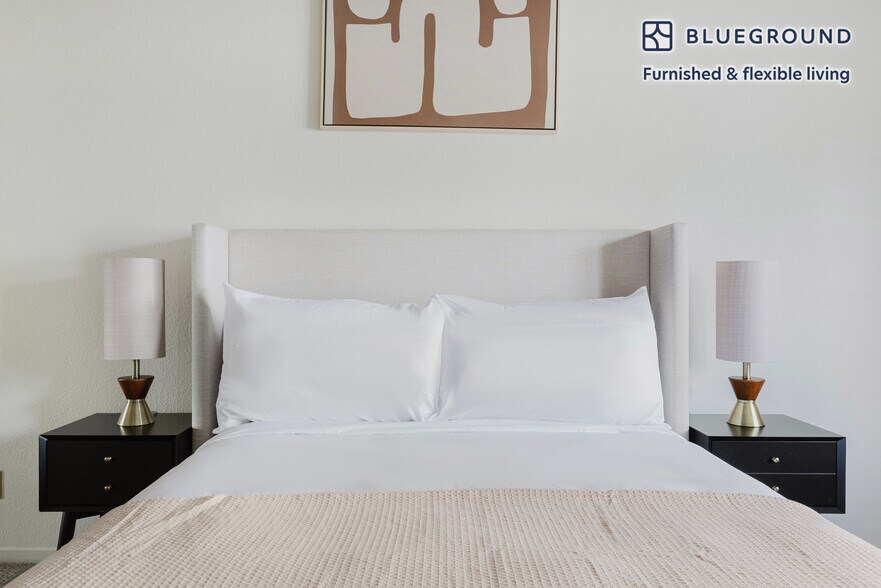 Building Photo - 345 Sheridan Ave