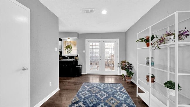 Building Photo - 17122 Blackhawk Blvd