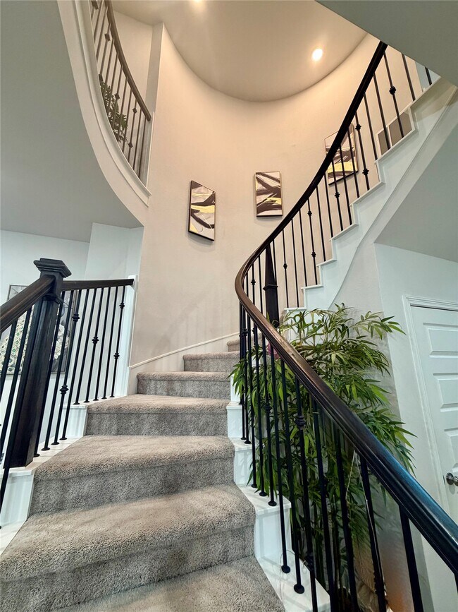 Building Photo - 25859 Rippey Gln Dr