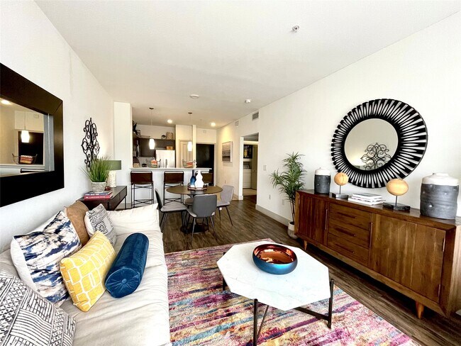 Building Photo - 2222 Smith St