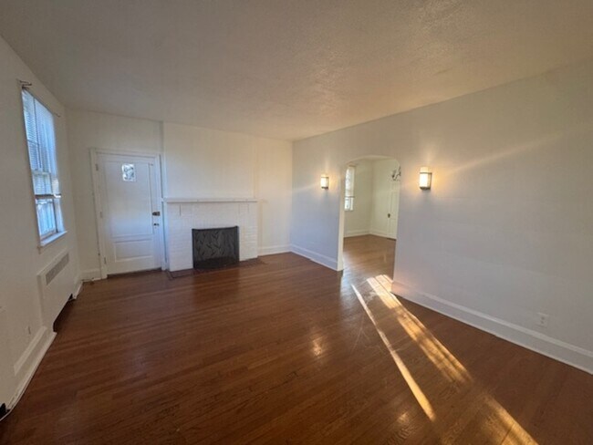 Building Photo - 3508 Grantley Rd