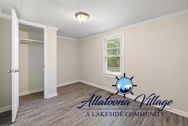 Building Photo - Lake Access and 1 mile to Downtown Acworth! Renovated 3BR/2Bth Pet Friendly